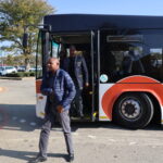 Passengers leaving the bus 10